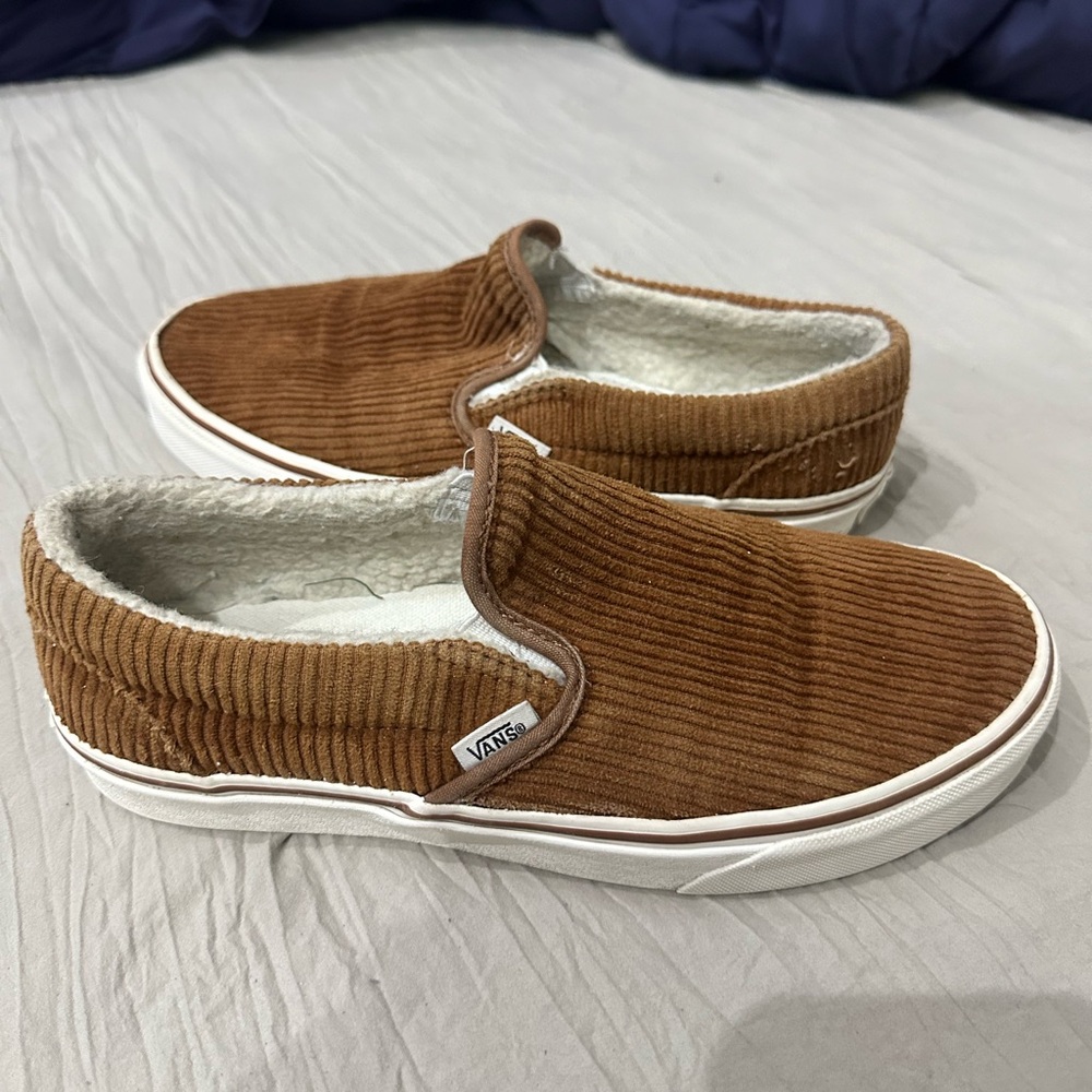 Corduroy Vans Size M7/W8.5